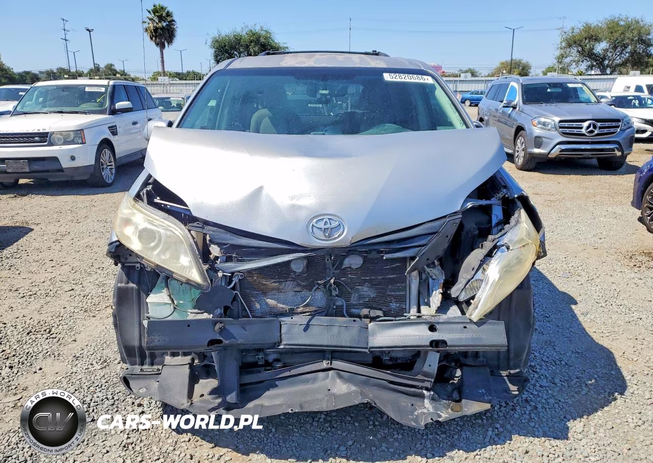 2012 Toyota Sienna Le VIN:5TDKK3DC2CS202851 - 5