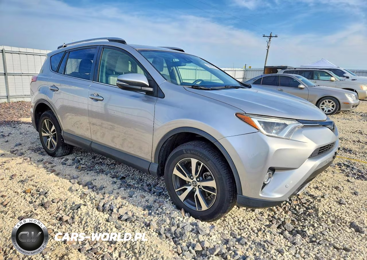 2018 Toyota Rav4 Xle VIN:JTMRFREV0JJ231958 - 4