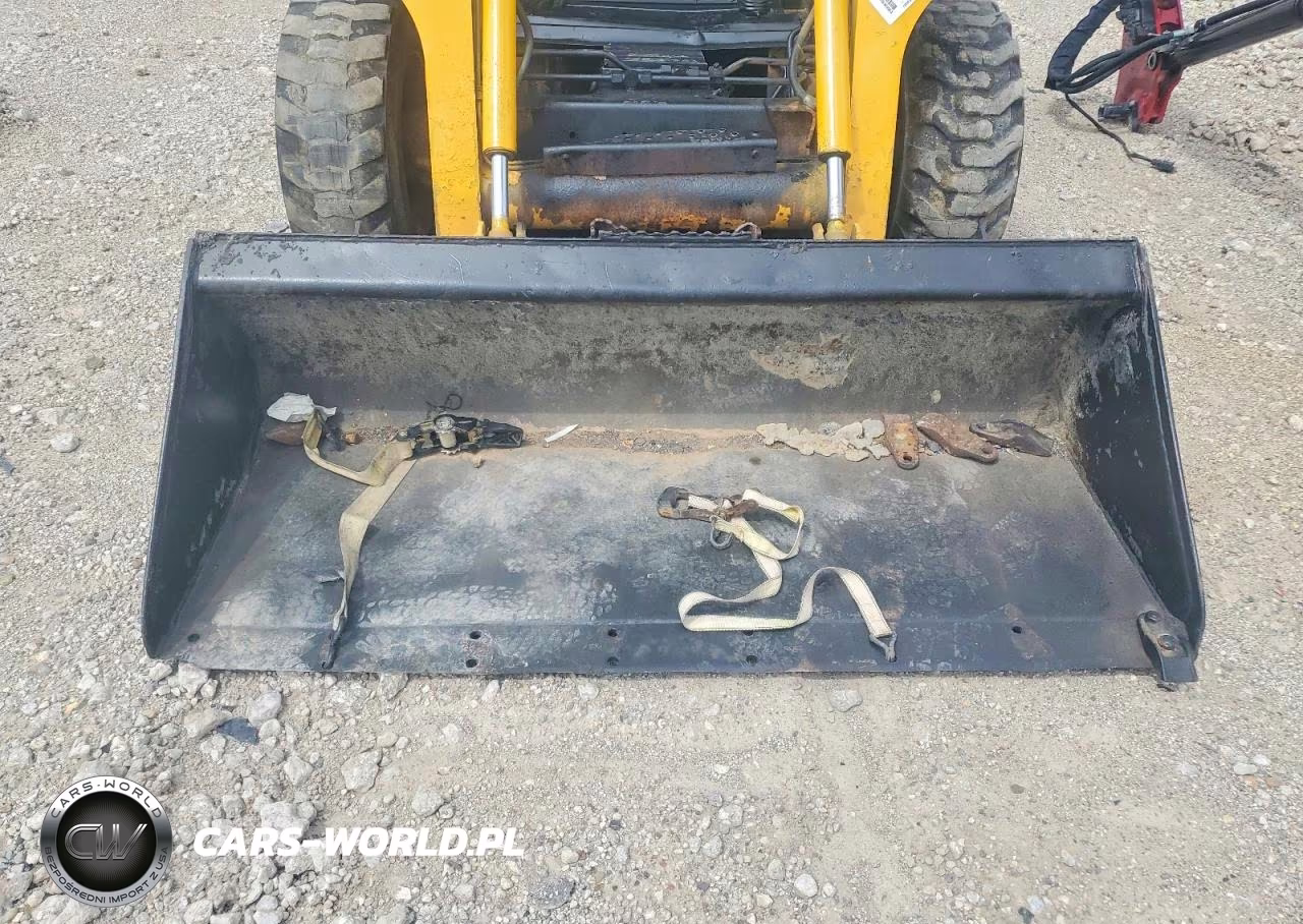 2002 John Deere 240 Skid Steer Loader VIN:KV0240A243405 - 6
