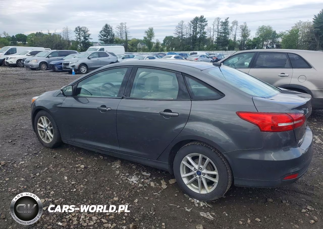 2017 Ford Focus Se VIN:1FADP3F27HL275291 - 2