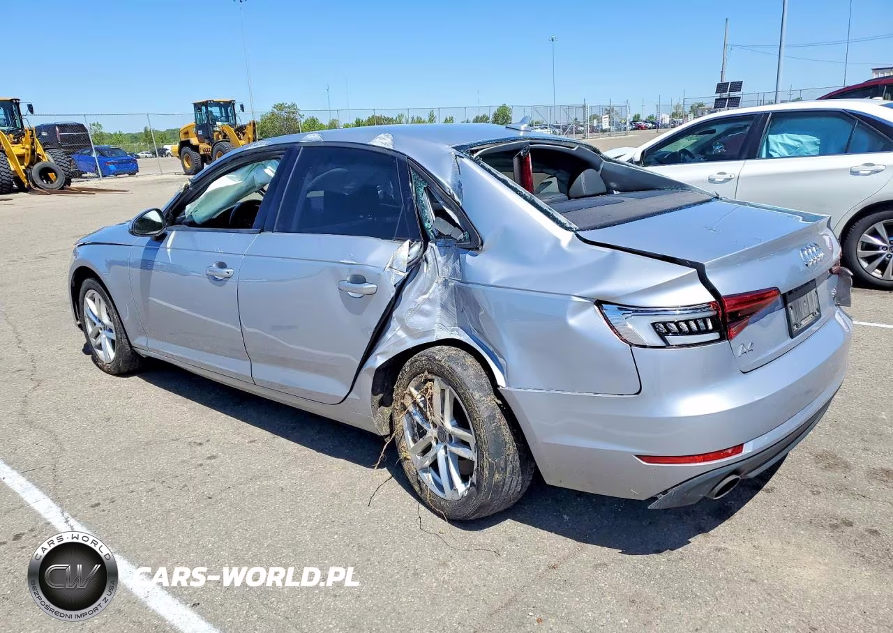 2017 Audi A4 Premium VIN:WAUANAF44HN032127 - 2