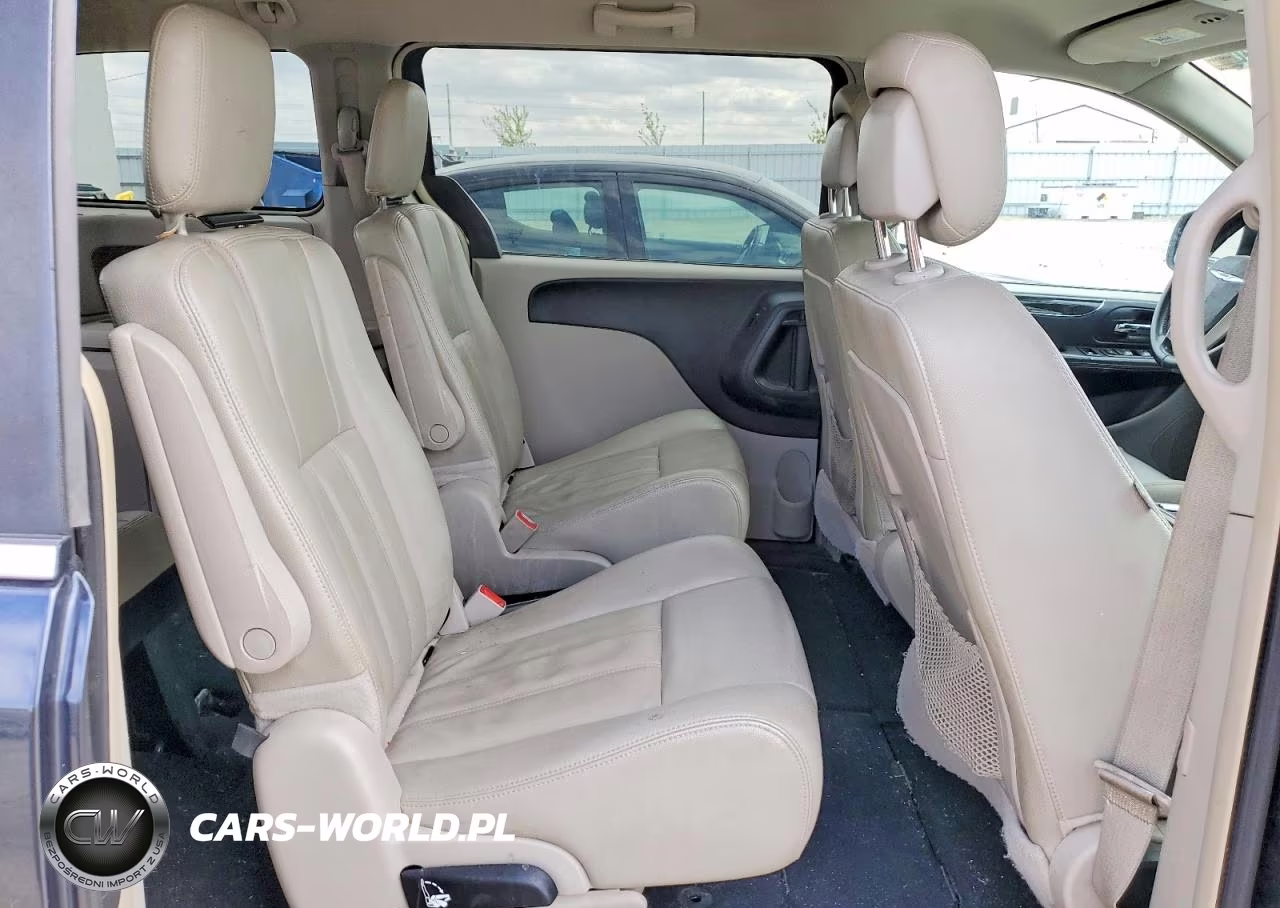 2014 Chrysler Town & Country Touring VIN:2C4RC1BG3ER381855 - 11