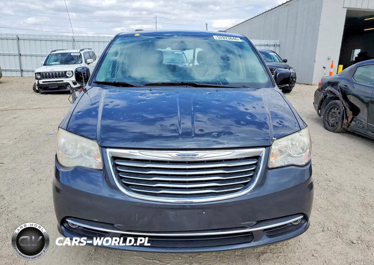 2014 Chrysler Town & Country Touring VIN:2C4RC1BG3ER381855 - 5