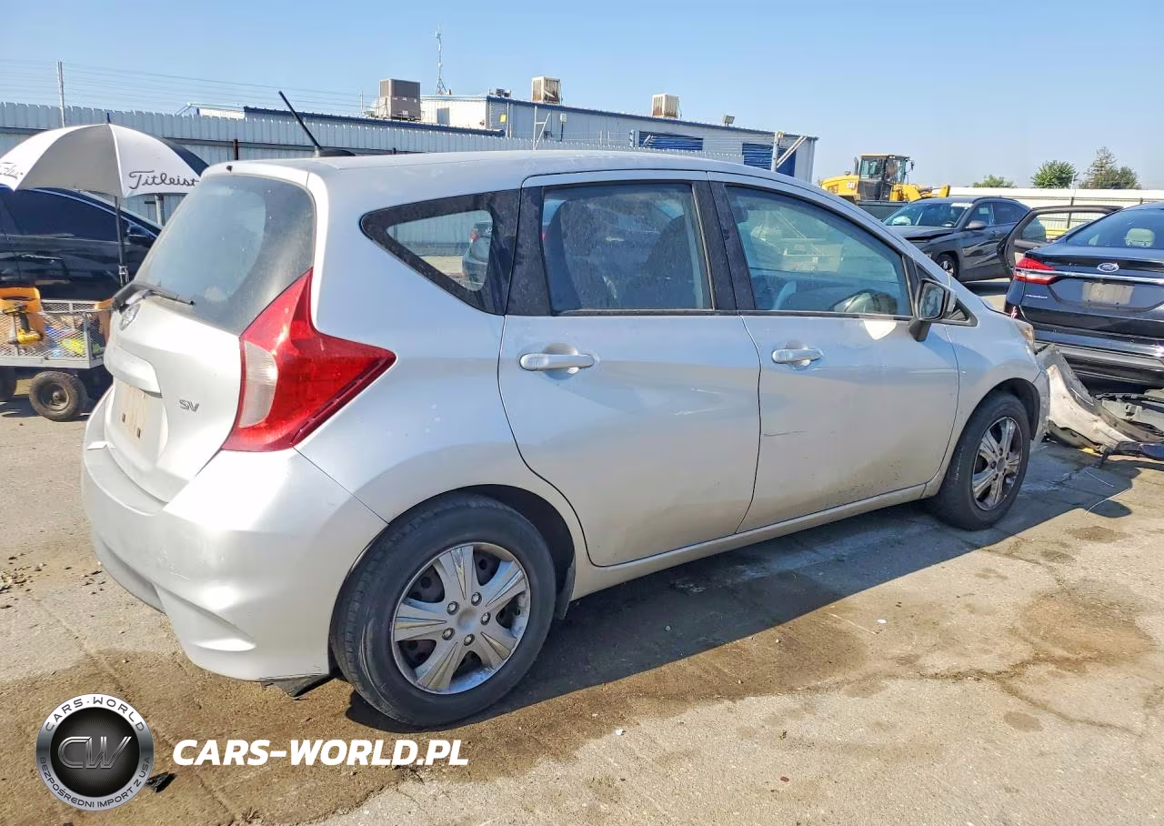 2018 Nissan Versa Note Sv VIN:3N1CE2CP3JL352189 - 3