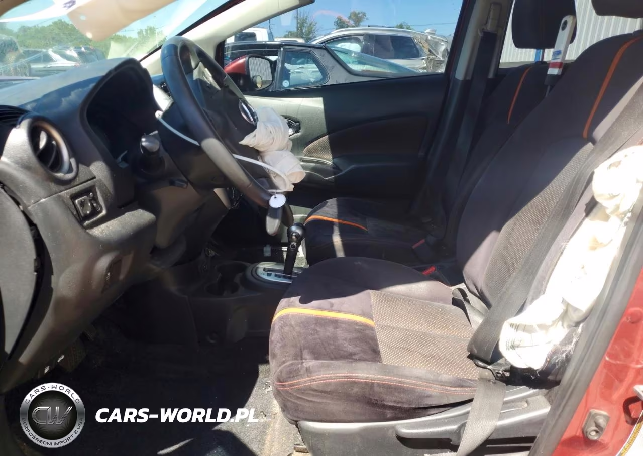 2018 Nissan Versa Note Sr VIN:3N1CE2CP2JL358890 - 7