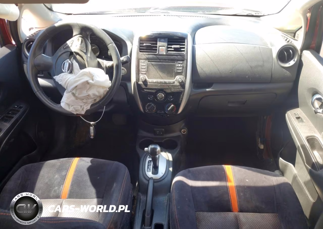 2018 Nissan Versa Note Sr VIN:3N1CE2CP2JL358890 - 8