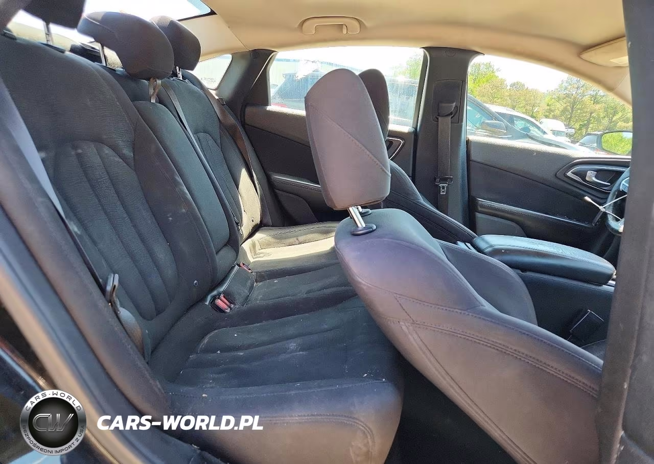 2015 Chrysler 200 Limited VIN:1C3CCCAB2FN576436 - 10