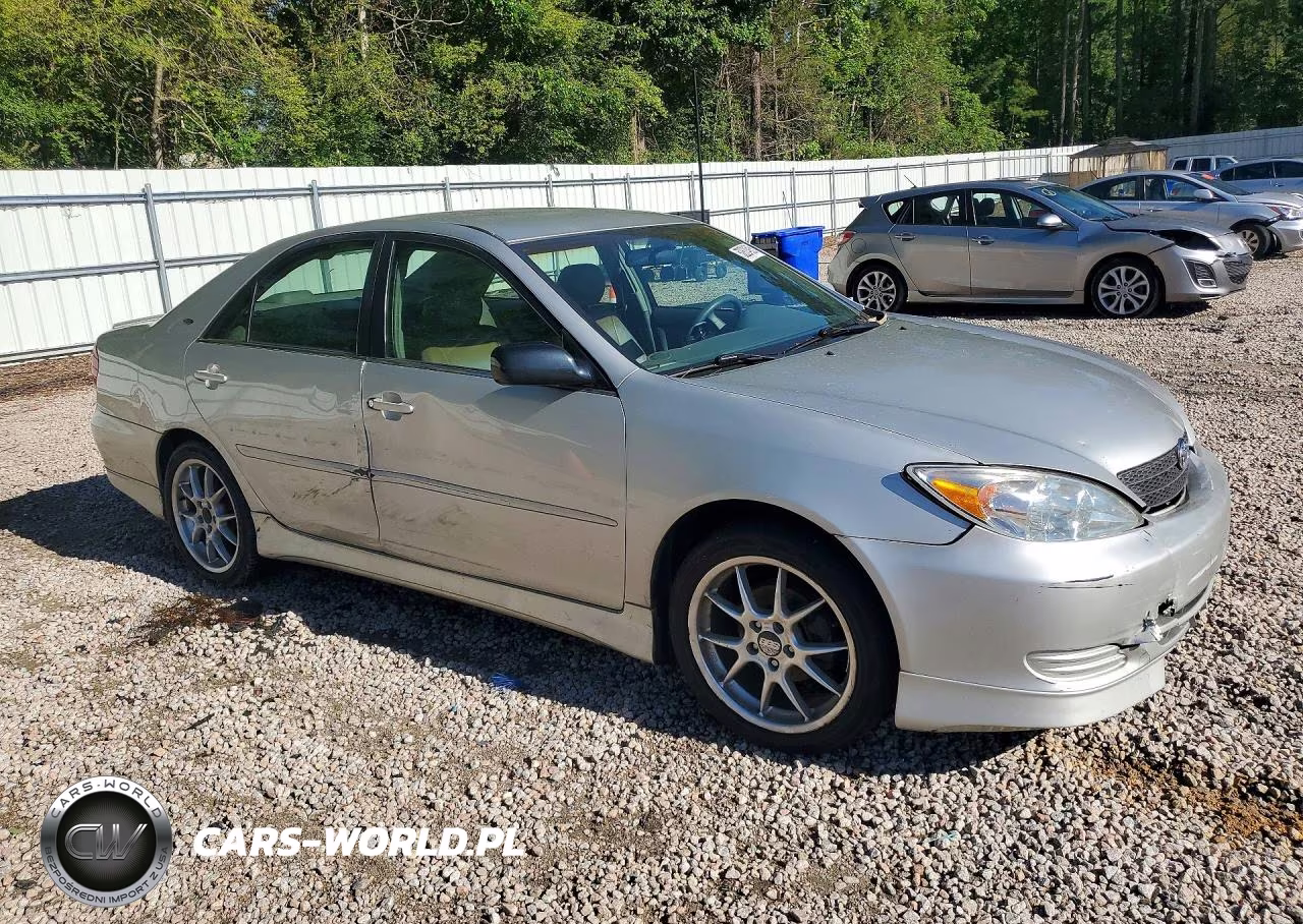 2004 Toyota Camry Le VIN:4T1BE32KX4U812913 - 4