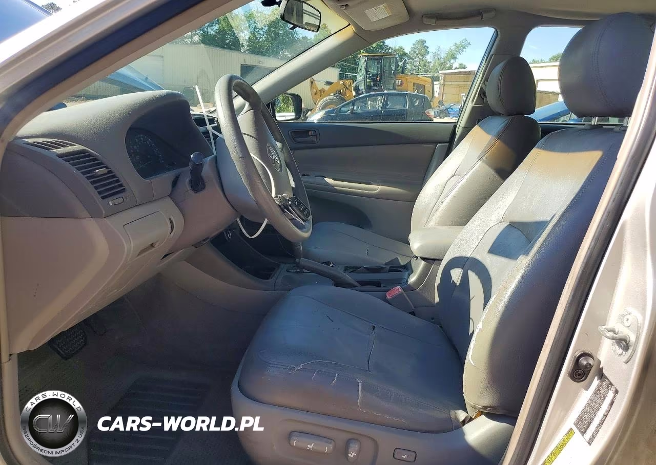 2004 Toyota Camry Le VIN:4T1BE32KX4U812913 - 7