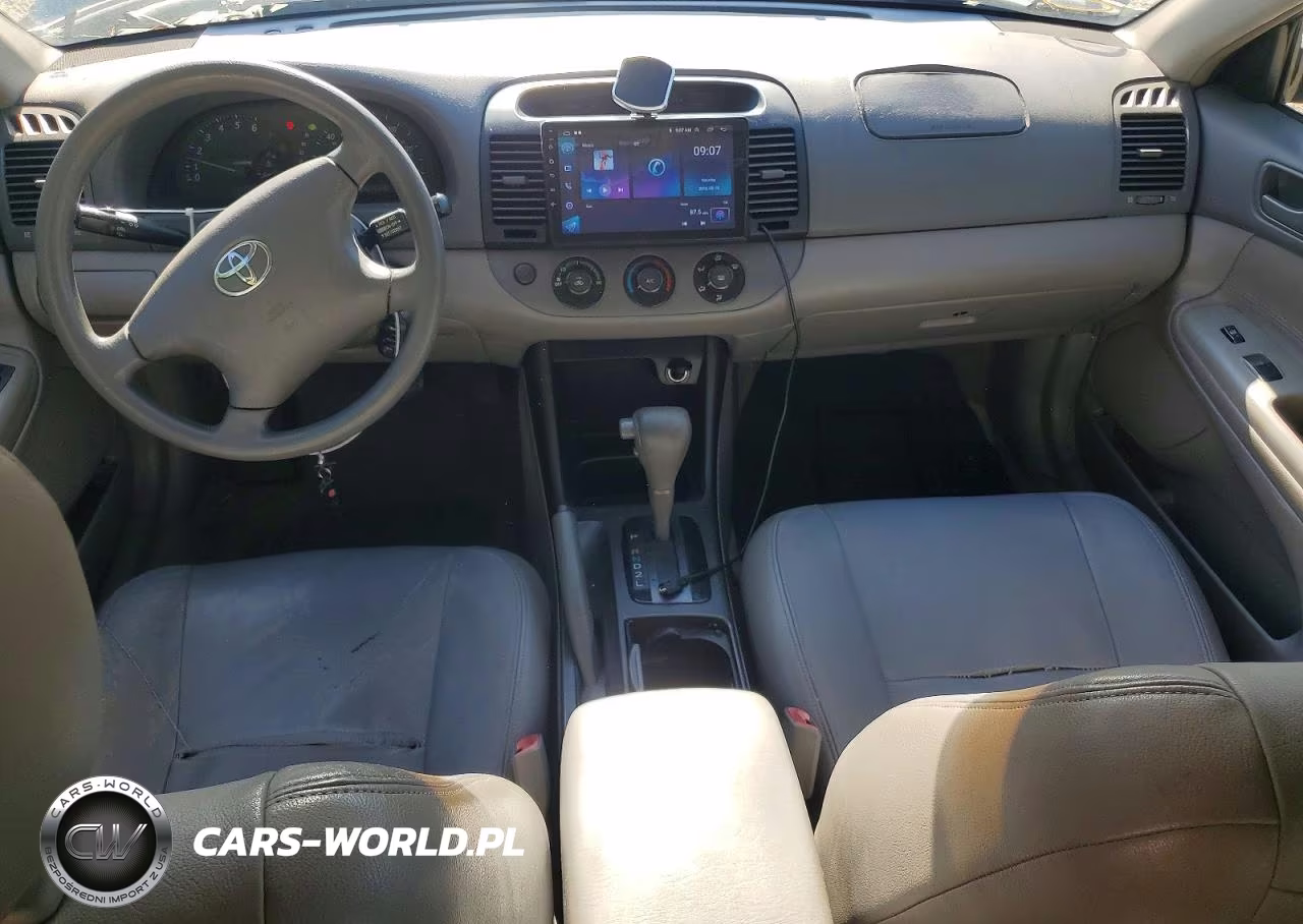 2004 Toyota Camry Le VIN:4T1BE32KX4U812913 - 8