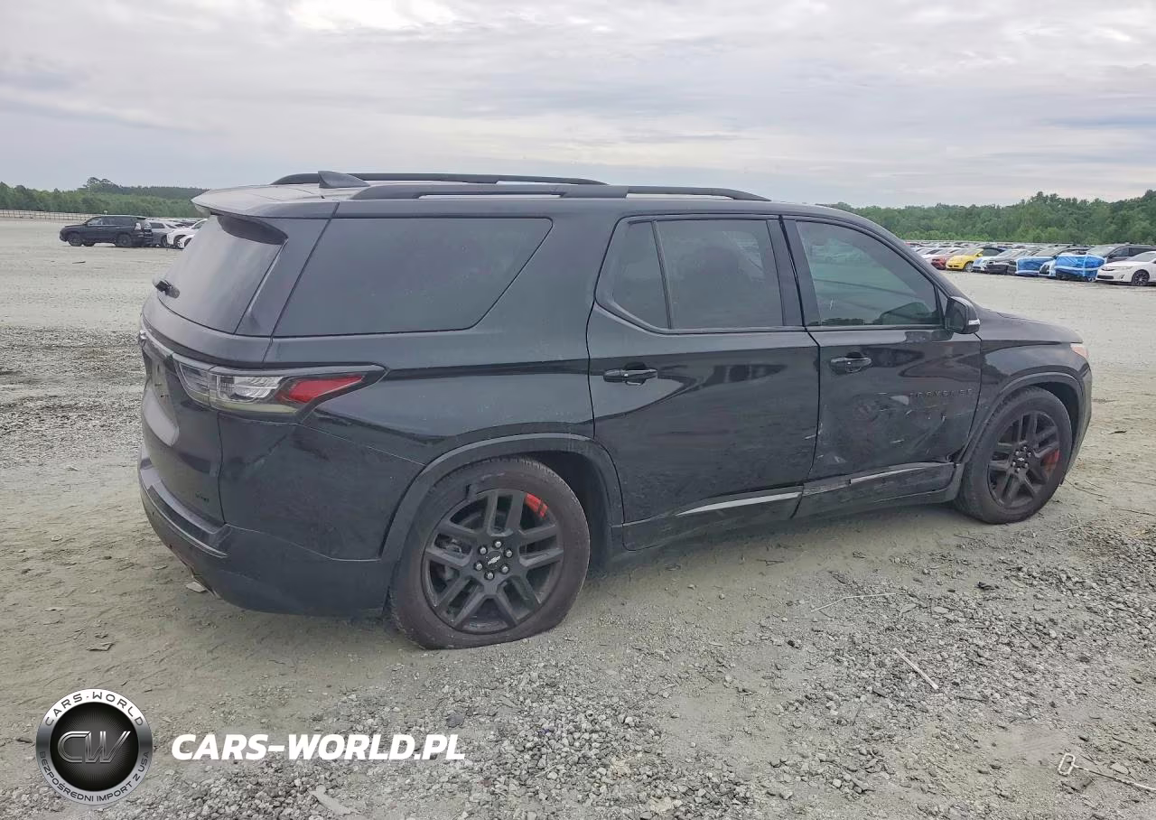 2020 Chevrolet Traverse VIN:1GNEVKKW3LJ117016 - 3