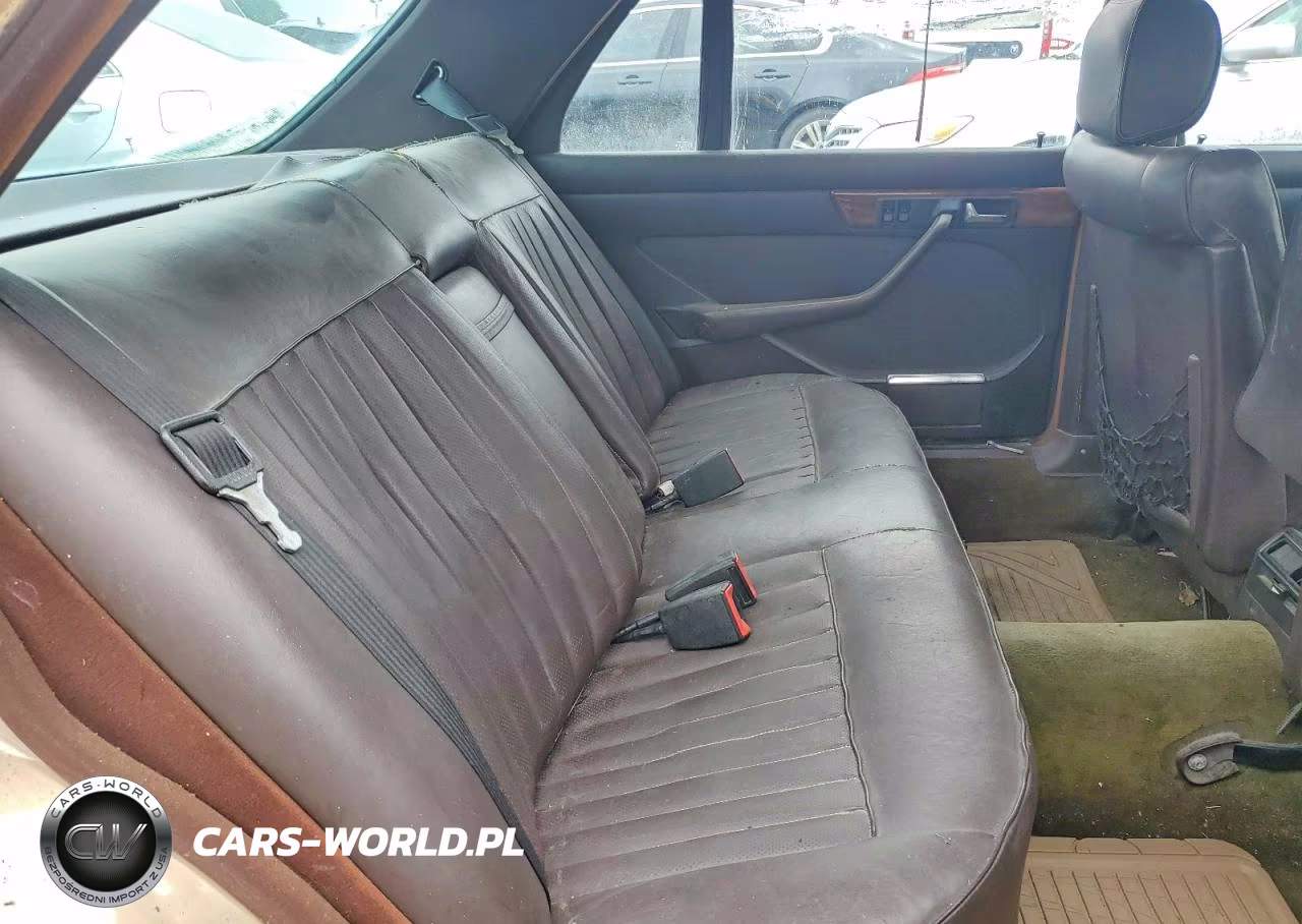 1983 Mercedes-Benz 380 Sel VIN:WDBCA33A7DB044151 - 10