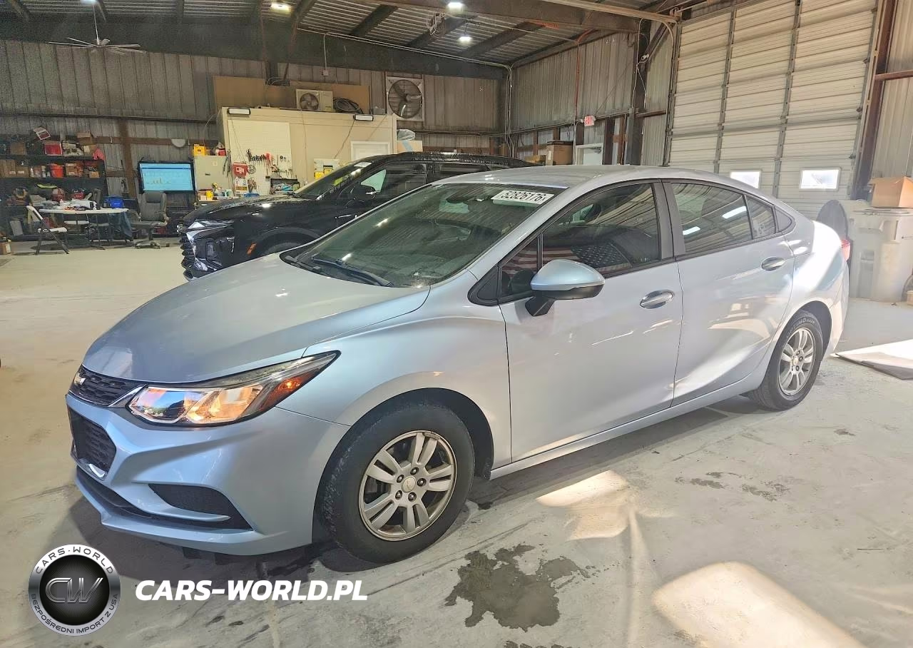2017 Chevrolet Cruze Ls – zdjęcie 1 z 12