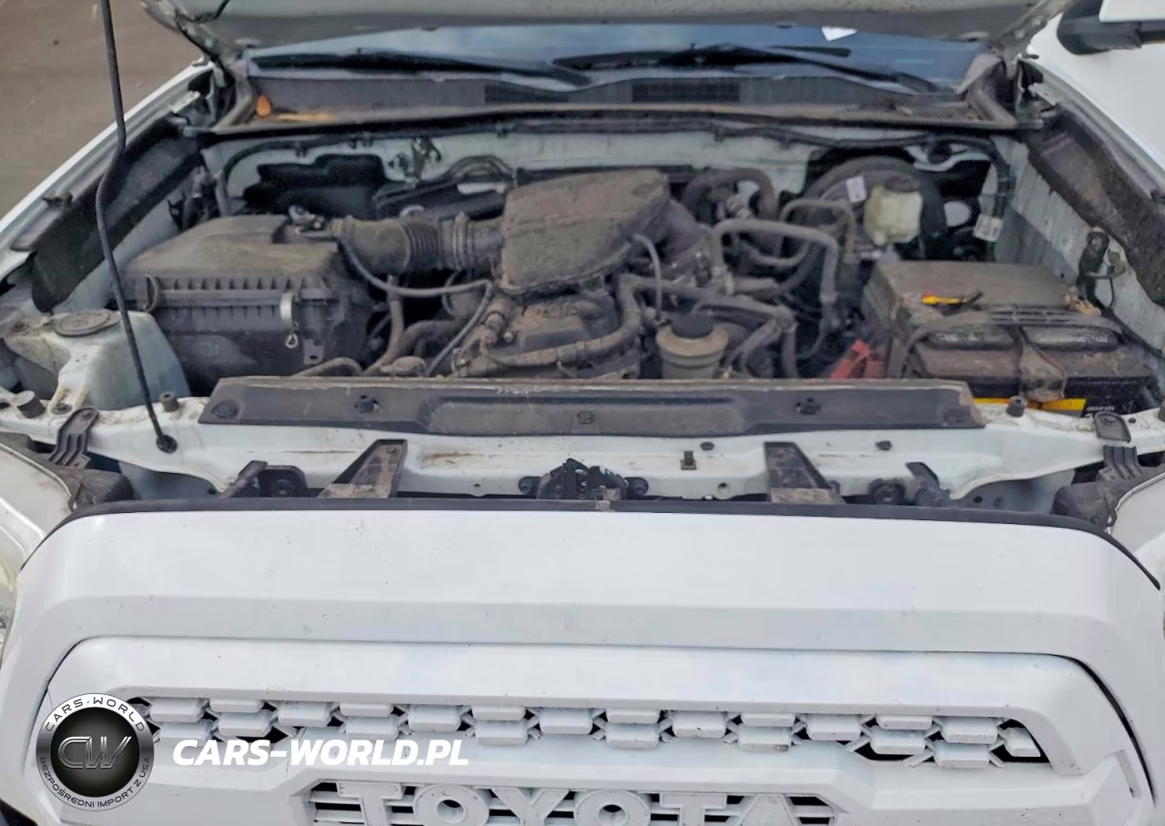 2018 Toyota Tacoma Sr VIN:5TFAX5GN1JX127704 - 11