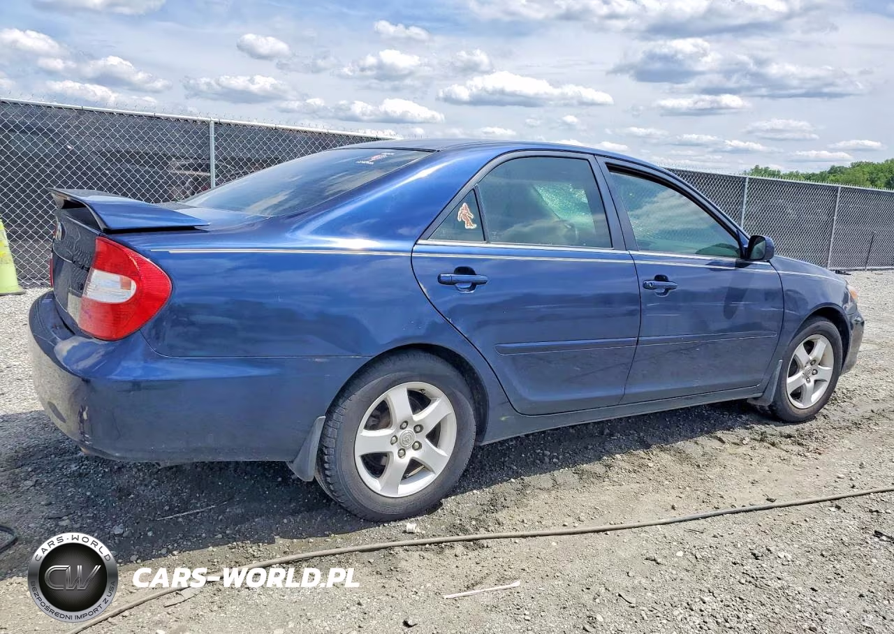 2002 Toyota Camry Se V6 VIN:4T1BF32KX2U538414 - 3