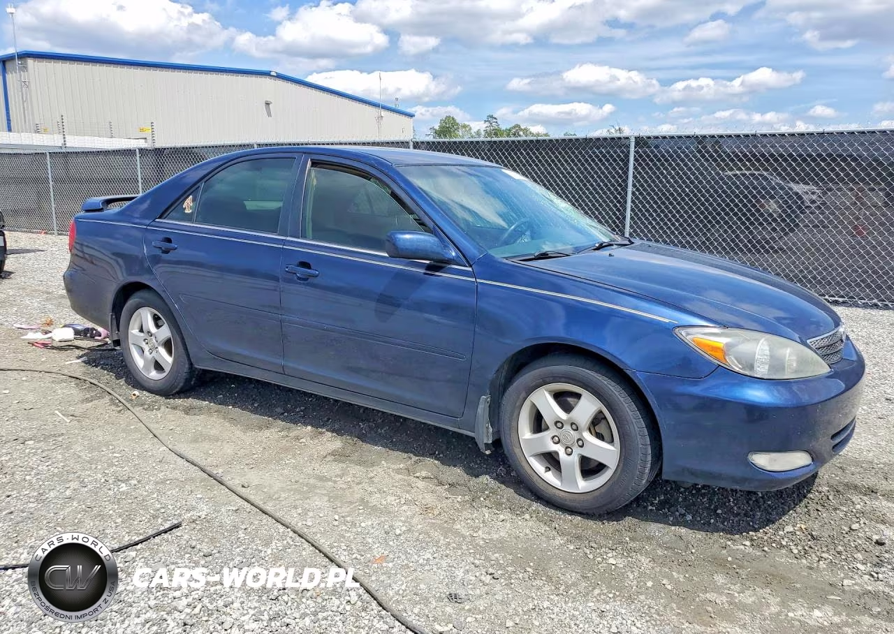 2002 Toyota Camry Se V6 VIN:4T1BF32KX2U538414 - 4