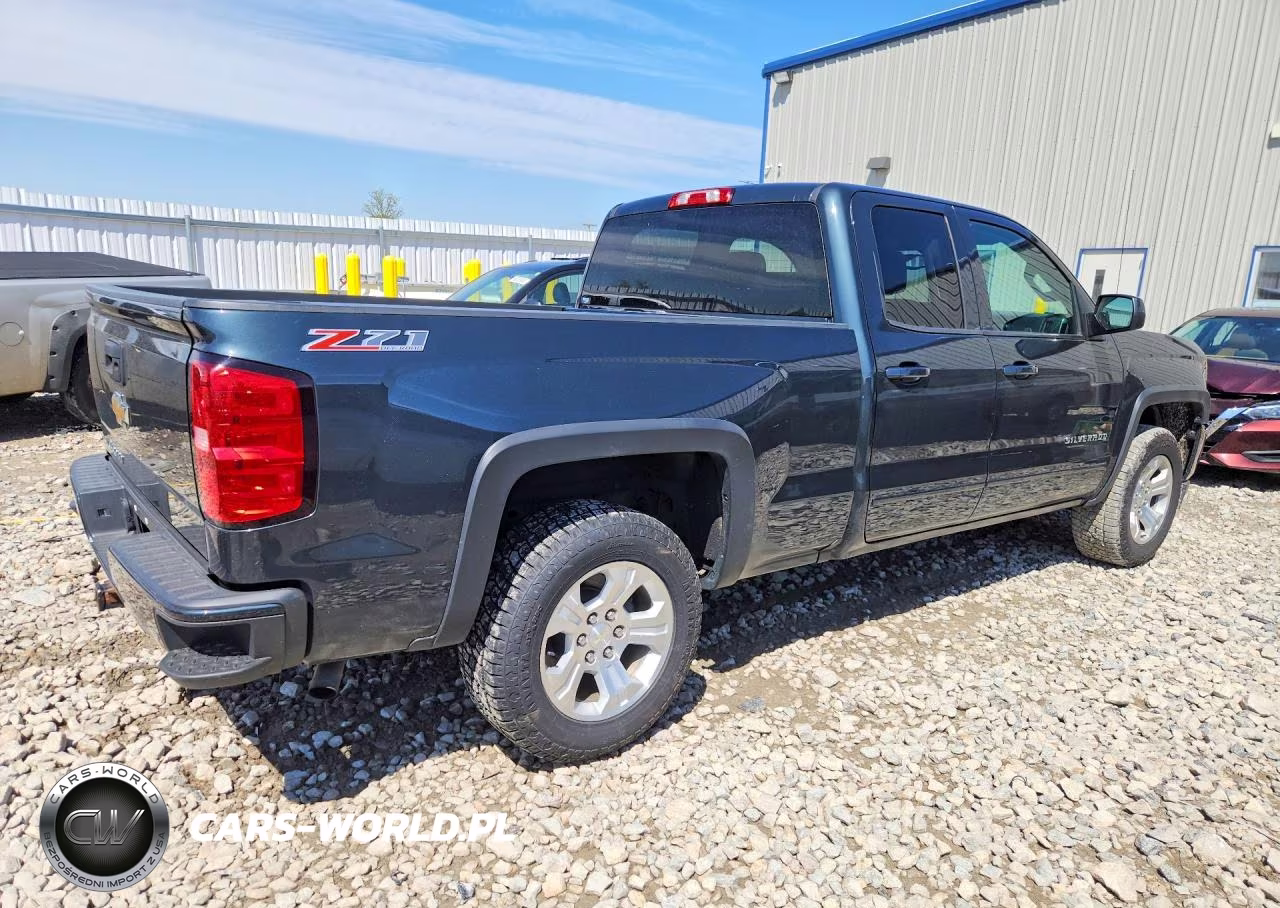 2017 Chevrolet Silverado K1500 Lt VIN:1GCVKREC3HZ230856 - 3
