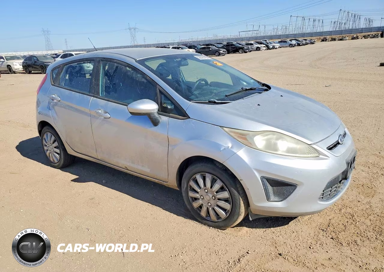2011 Ford Fiesta Se VIN:3FADP4EJ7BM135617 - 4