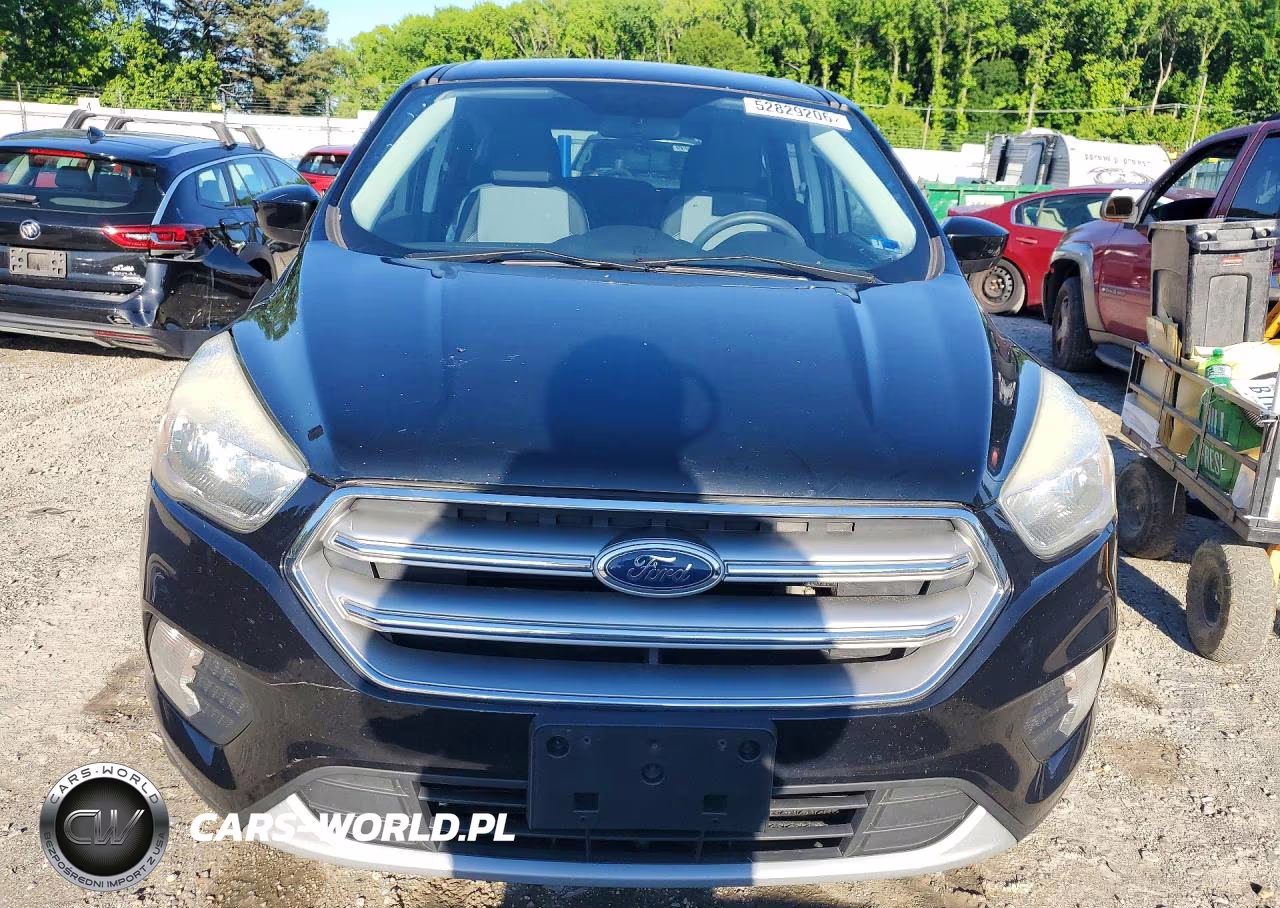 2017 Ford Escape Se VIN:1FMCU0GD4HUE65830 - 5