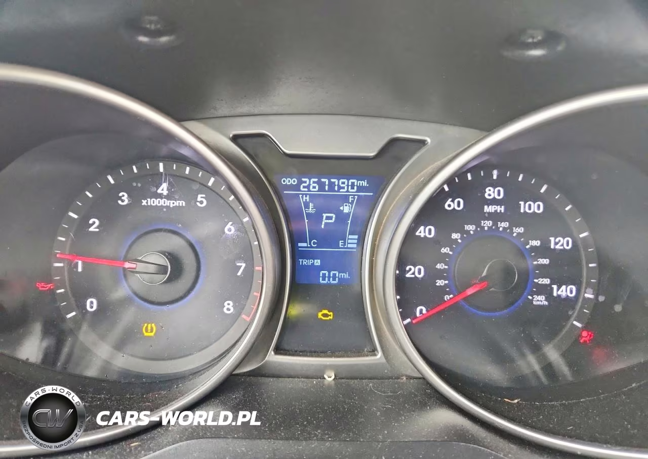 2012 Hyundai Veloster VIN:KMHTC6AD0CU061270 - 9