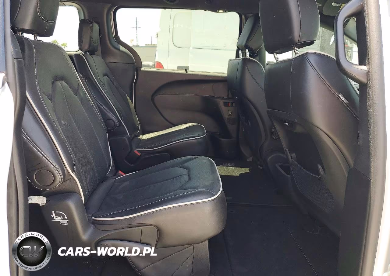 2026 Chrysler Pacifica Limited VIN:2C4RC1GG4TR193058 - 11