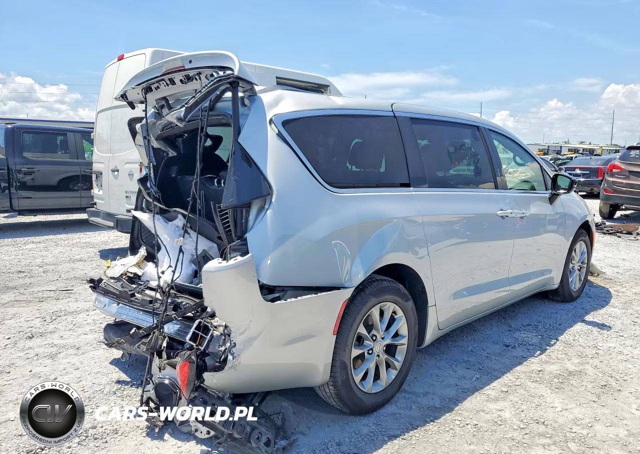 2026 Chrysler Pacifica Limited VIN:2C4RC1GG4TR193058 - 3