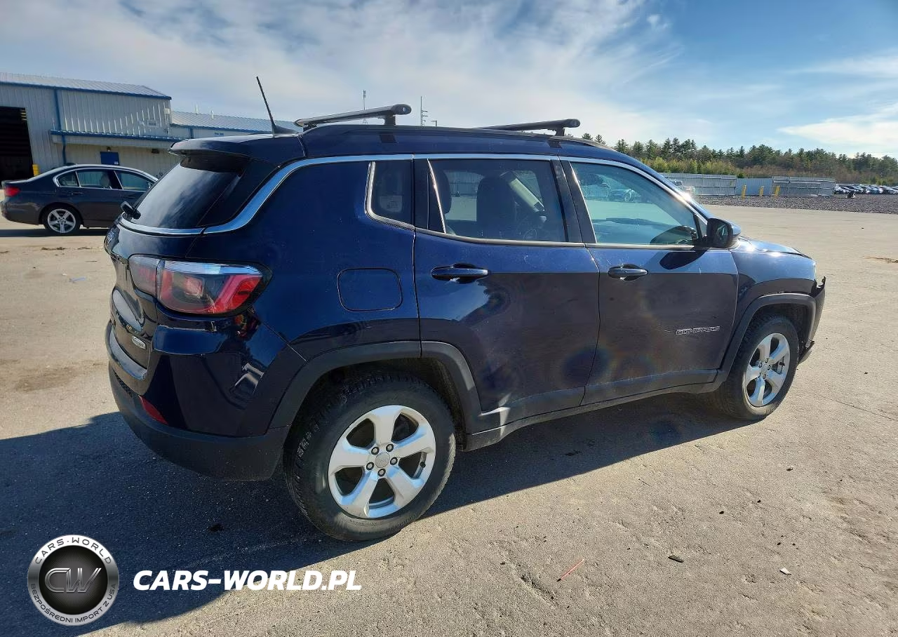2019 Jeep Compass Latitude VIN:3C4NJDBB5KT734082 - 3