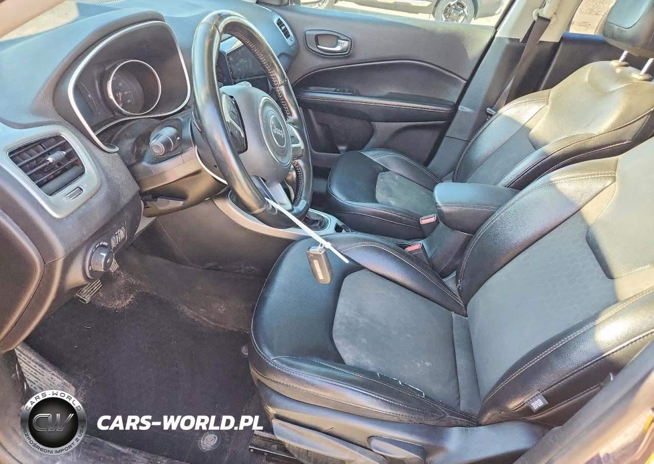 2019 Jeep Compass Latitude VIN:3C4NJDBB5KT734082 - 7