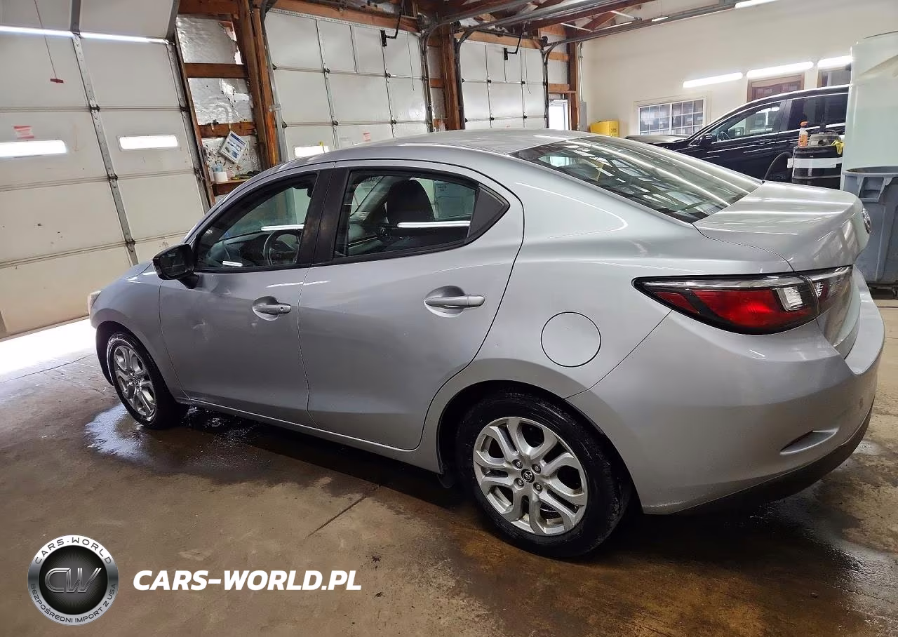 2018 Toyota Yaris Ia Base VIN:3MYDLBYV9JY321760 - 2
