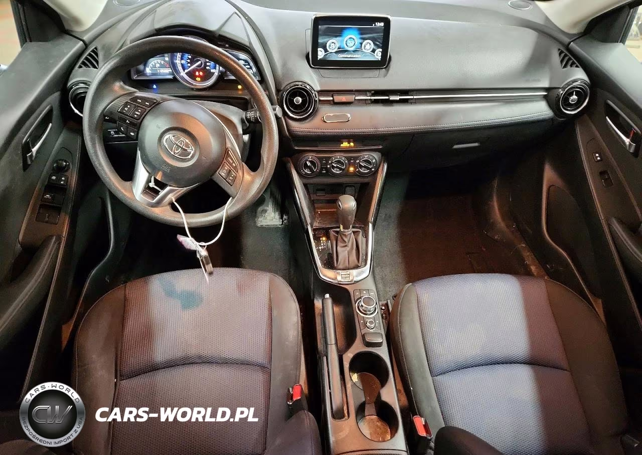 2018 Toyota Yaris Ia Base VIN:3MYDLBYV9JY321760 - 8