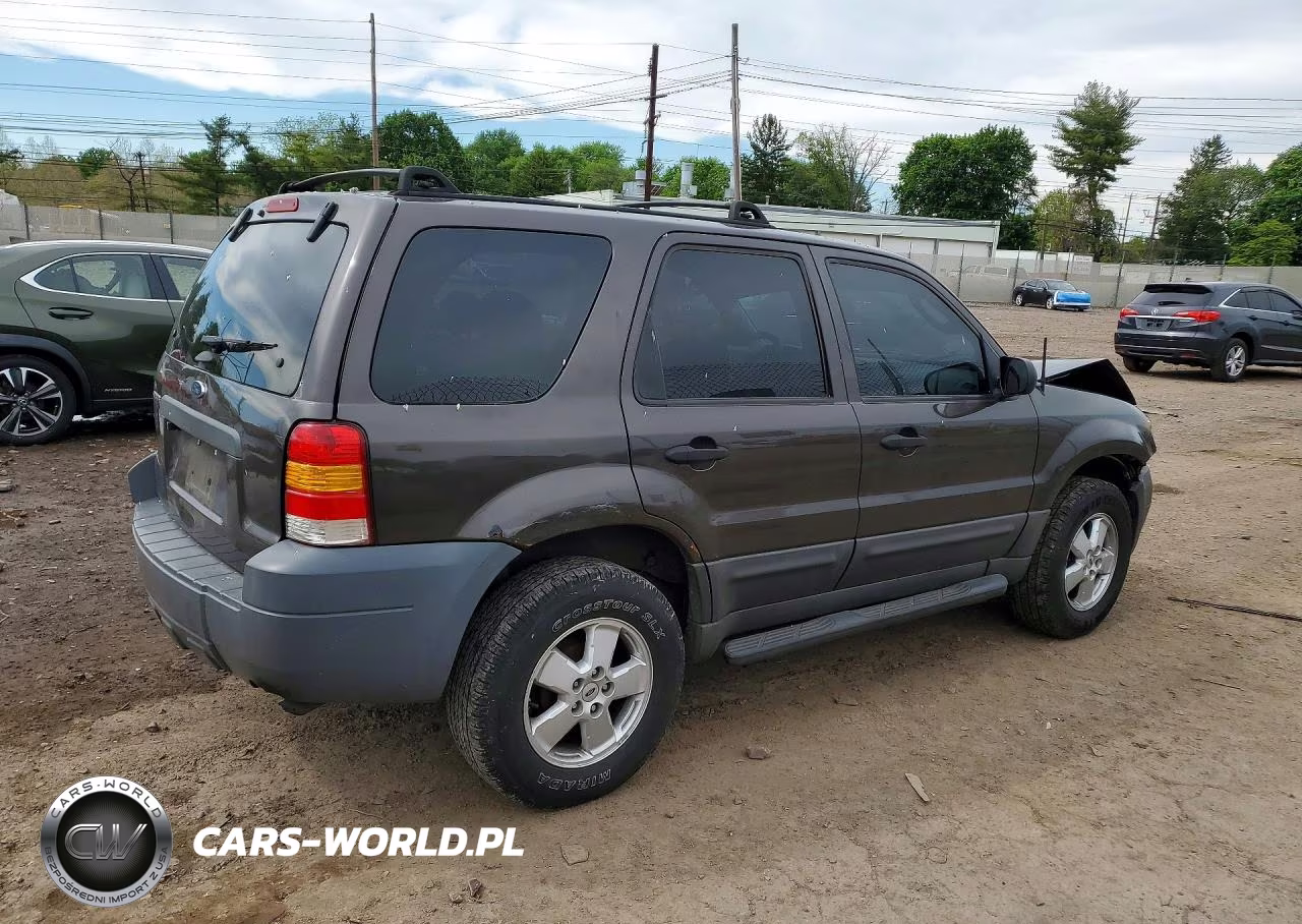 2006 Ford Escape Xls VIN:1FMYU92Z76KB56925 - 3
