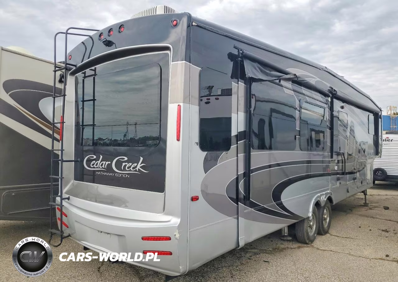 2018 Forest River Cedar Creek Camper VIN:4X4FCRM24JS220226 - 4