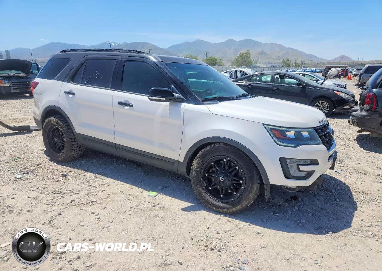2017 Ford Explorer Sport VIN:1FM5K8GT9HGA93548 - 4