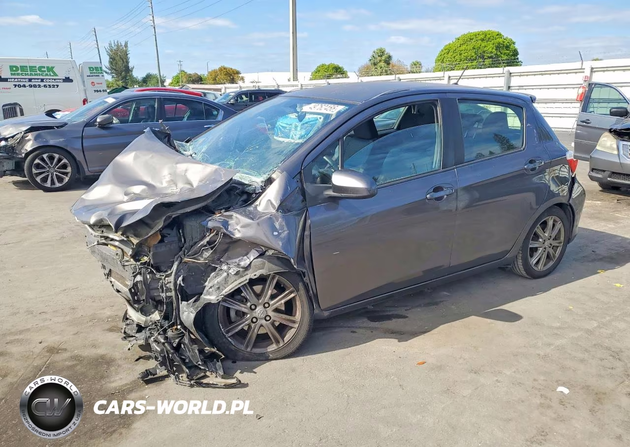 2014 Toyota Yaris 5-Door Se – zdjęcie 1 z 12
