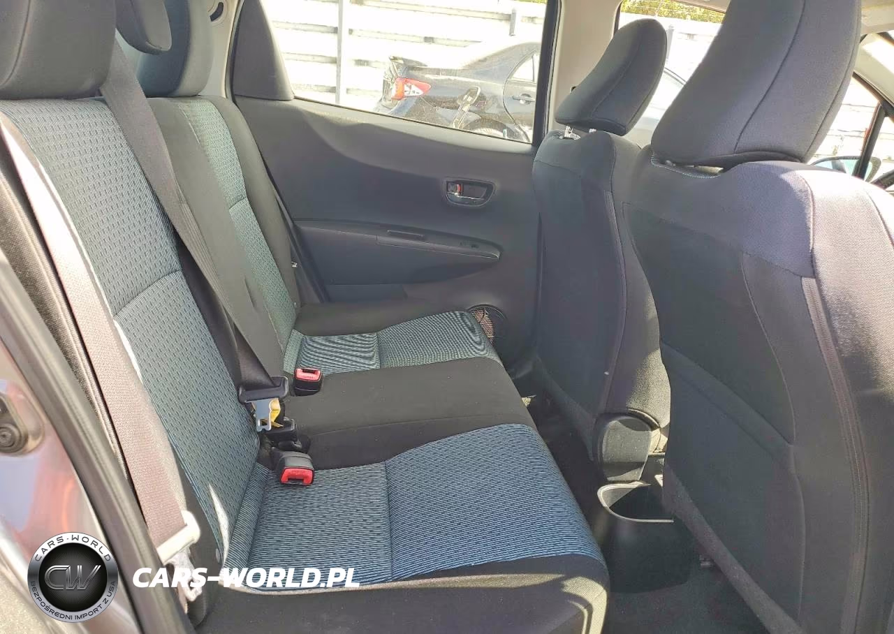 2014 Toyota Yaris 5-Door Se VIN:JTDKTUD34ED581420 - 10