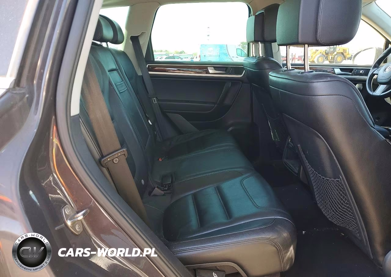 2011 Volkswagen Touareg V6 VIN:WVGFF9BP5BD006746 - 11