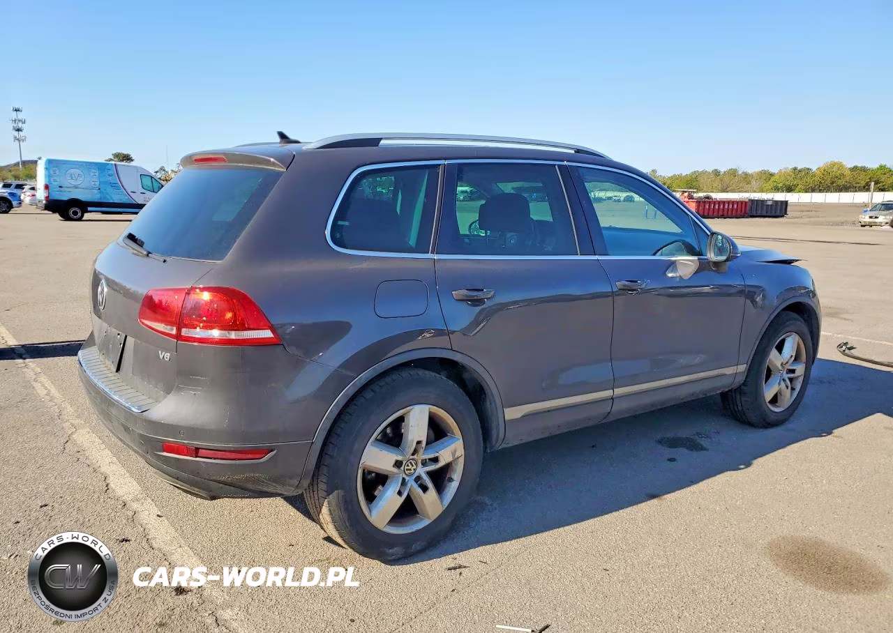 2011 Volkswagen Touareg V6 VIN:WVGFF9BP5BD006746 - 3