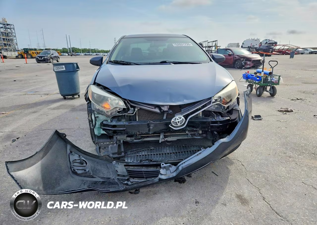 2015 Toyota Corolla Le VIN:2T1BURHE8FC463519 - 5