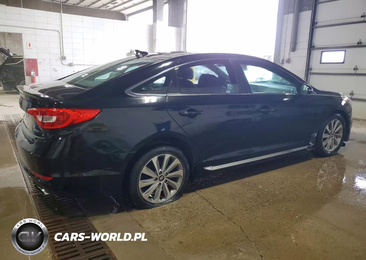 2017 Hyundai Sonata Sport VIN:5NPE34AF9HH525015 - 3