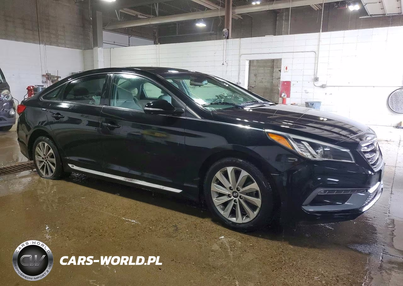 2017 Hyundai Sonata Sport VIN:5NPE34AF9HH525015 - 4