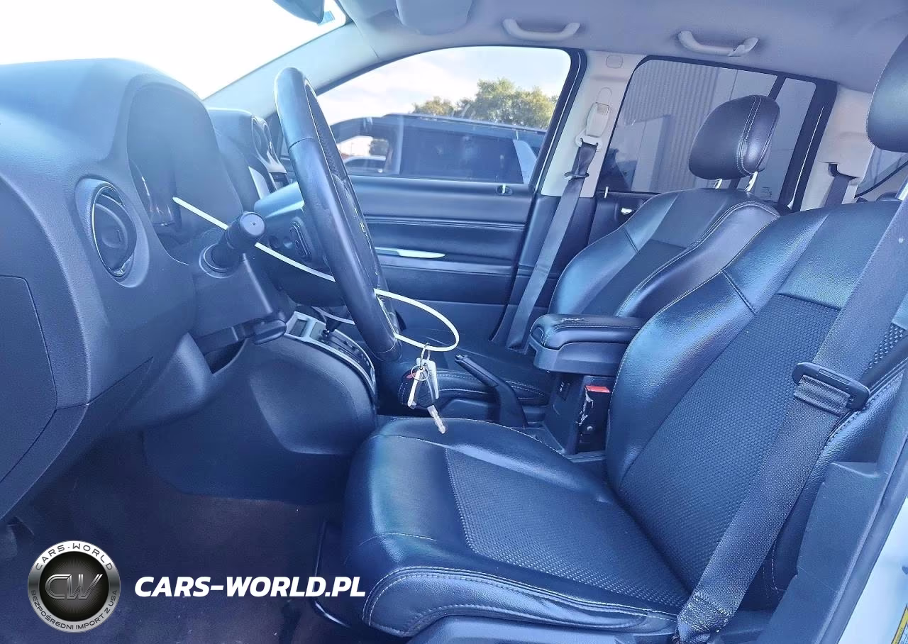 2016 Jeep Compass Latitude VIN:1C4NJCEA6GD633109 - 7