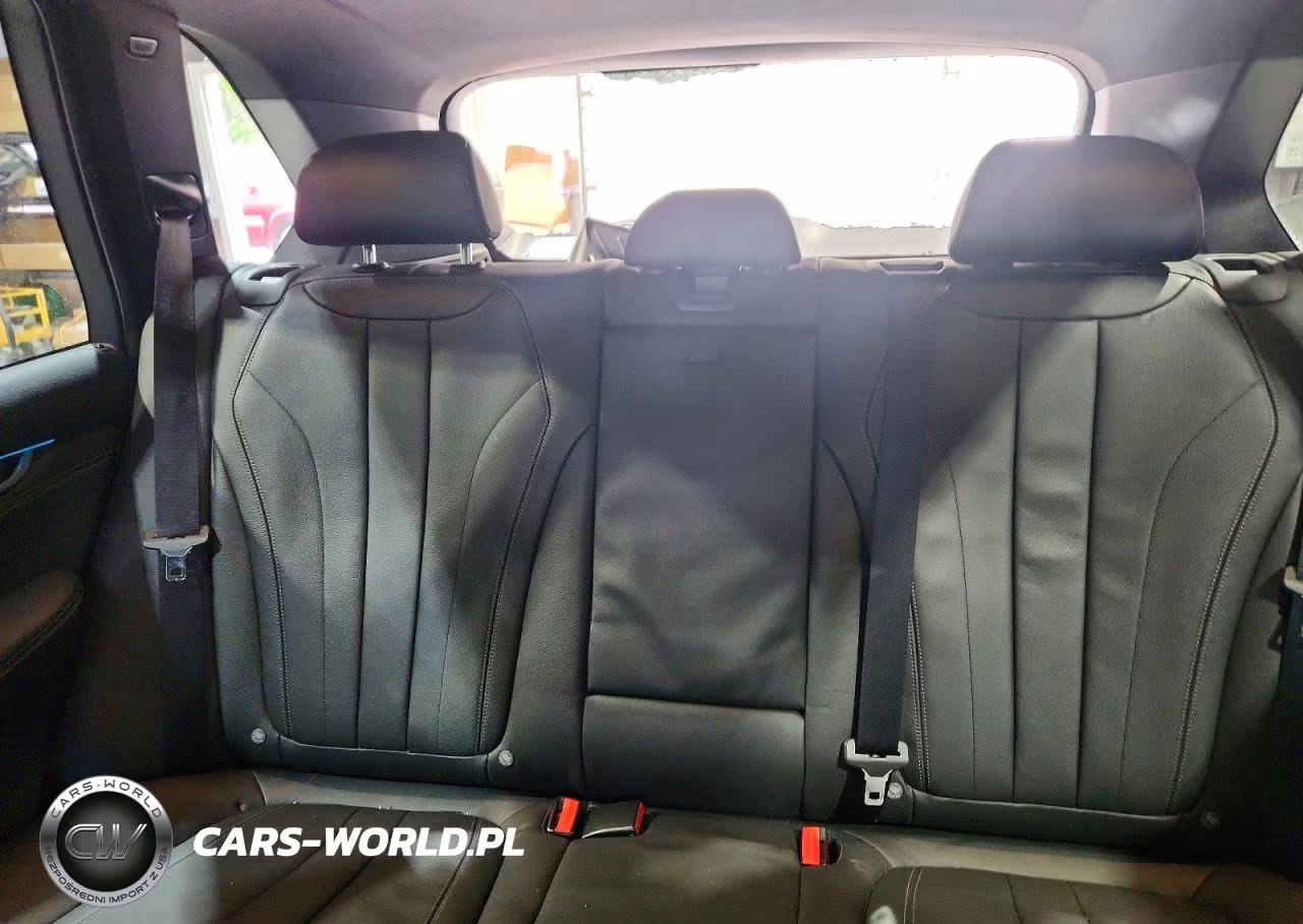 2018 BMW X5 xDrive35I VIN:5UXKR0C54JL070203 - 10