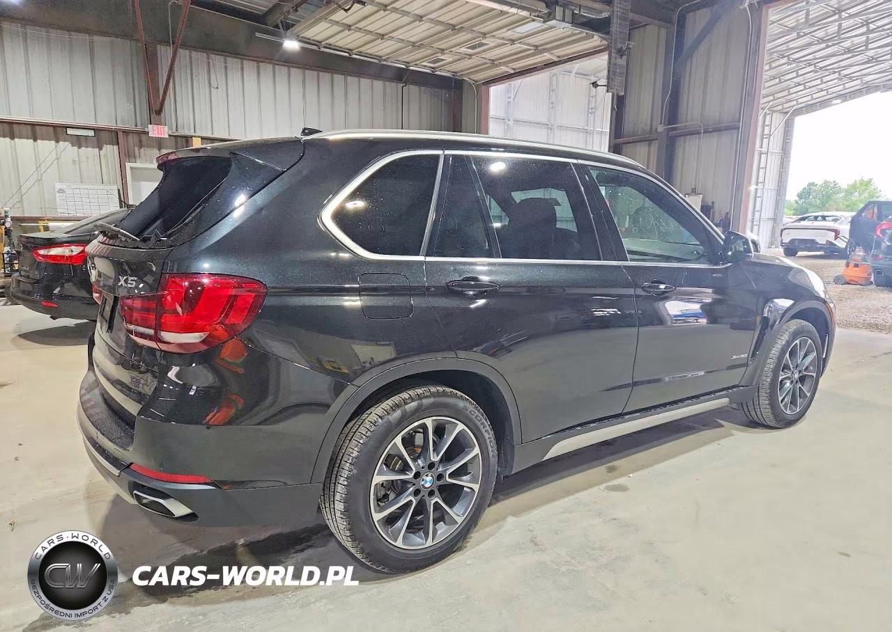 2018 BMW X5 xDrive35I VIN:5UXKR0C54JL070203 - 3