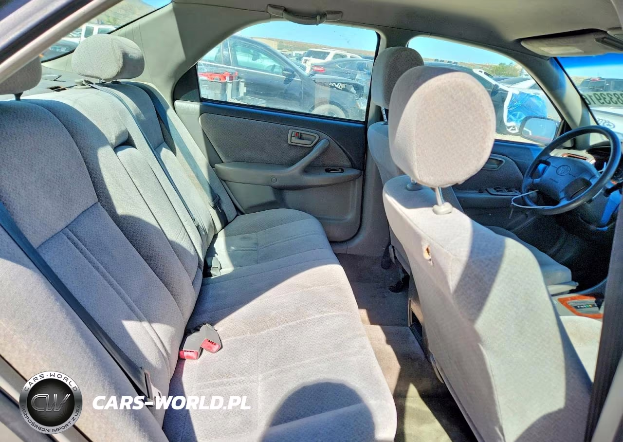 2000 Toyota Camry Le VIN:JT2BG22K4Y0406205 - 10