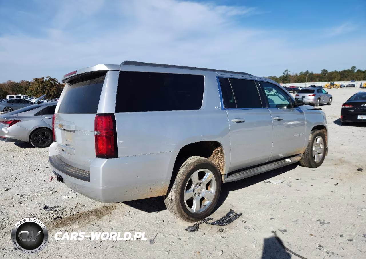 2015 Chevrolet Suburban C1500 Ls VIN:1GNSCHKC2FR665709 - 3