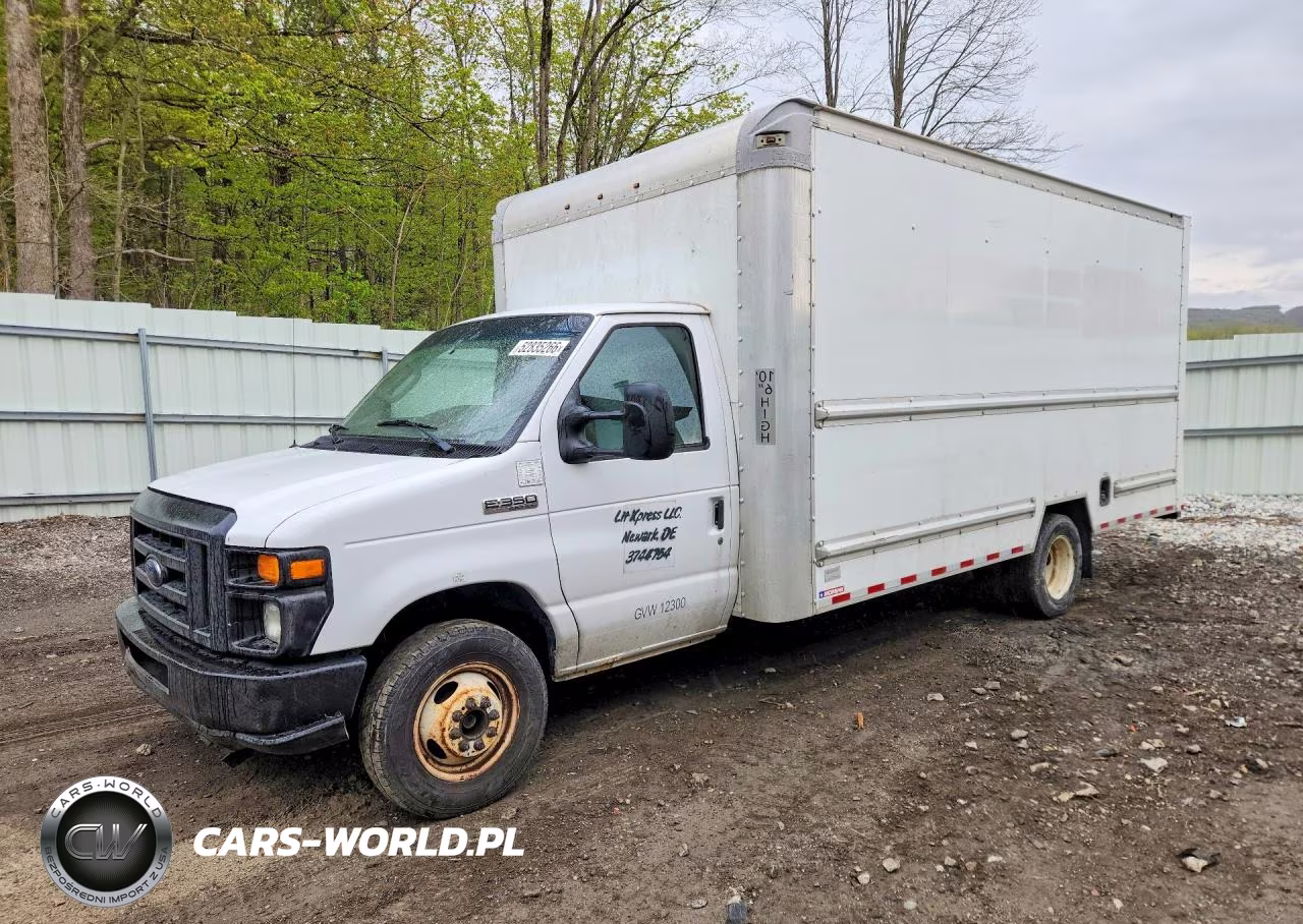 2017 Ford E350 Box Truck
