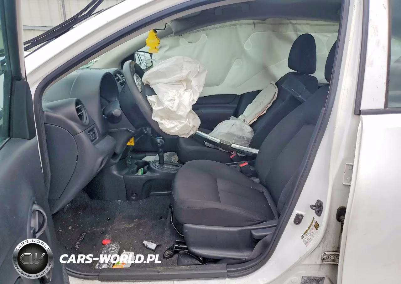 2019 Nissan Versa S Plus VIN:3N1CN7AP4KL814731 - 7