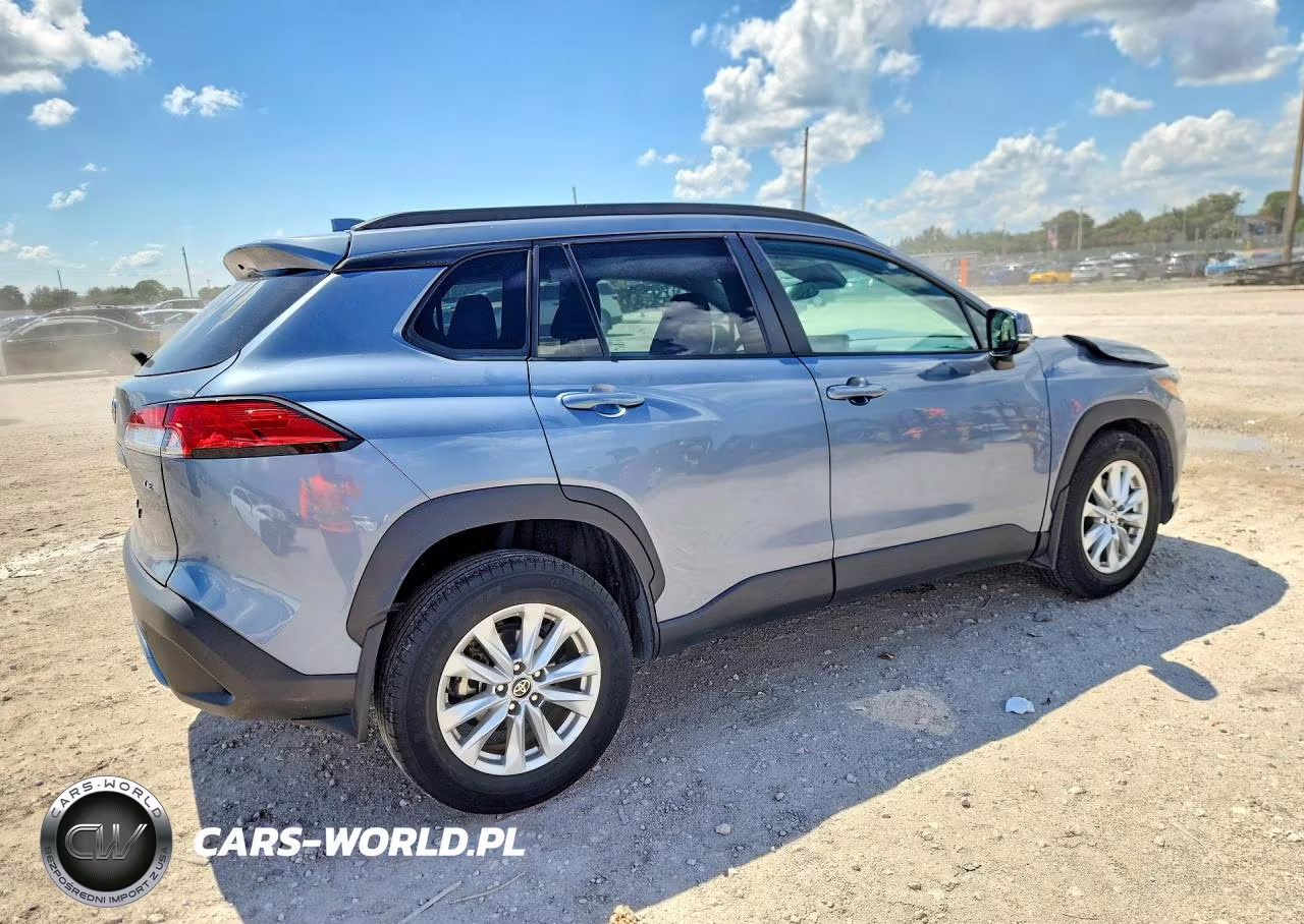 2024 Toyota Corolla Cross Le VIN:7MUCAAAG4RV083668 - 3