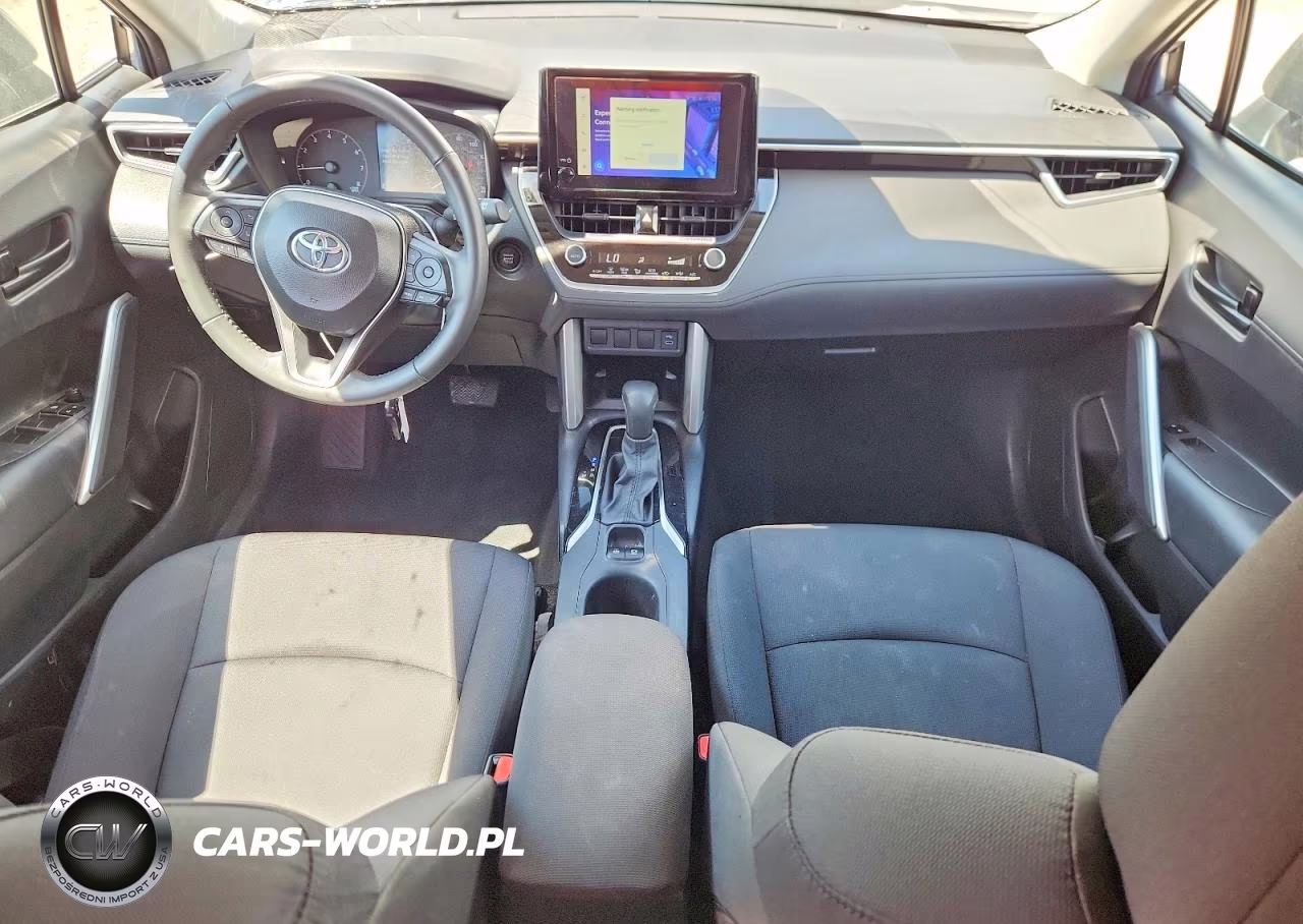2024 Toyota Corolla Cross Le VIN:7MUCAAAG4RV083668 - 8