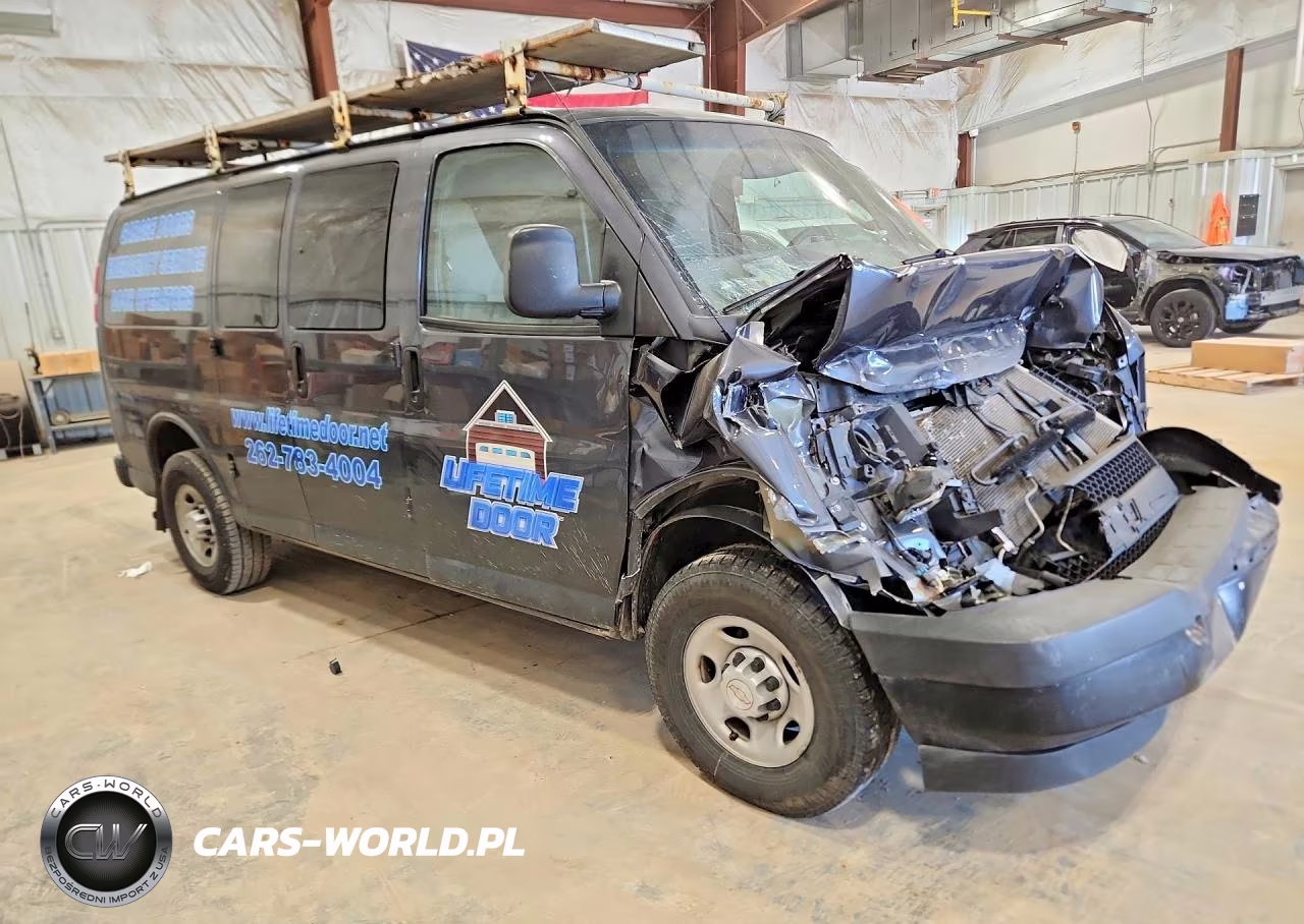 2017 Chevrolet Express G2500 VIN:1GCWGAFF6H1268094 - 4